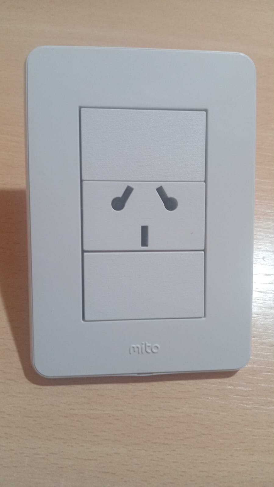 Tomas corriente completo MITO
